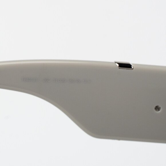 Fendi DIAGONAL Women Sunglasses Rectangle Grey FE40131I 20C NEW AUTHENTIC - Picture 8 of 11